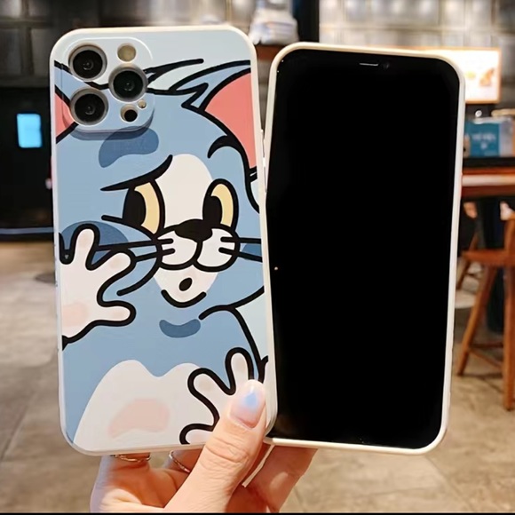 Tom & Jerry  iPhone 12 case cover protector silicone Apple cell cartoon new - Picture 1 of 5